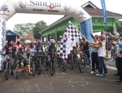 Peringati Hari Jadi Jalancagak yang Ke-42, Kang Akur Bersama Simadu Lepas Peserta Gowes Bareng