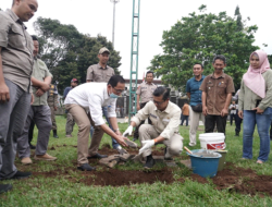 Wakil Bupati Bersama Sekda Kabupaten Subang Lakukan Peletakan Batu Pertama Revitalisasi Alun-Alun Subang