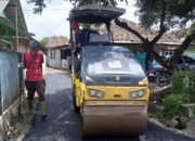 Upaya Tingkatkan Perekonomian Desa, Kades Gunung Sembung Bangun Infrastruktur Jalan