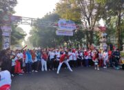 Ribuan Warga Jawa Barat Memeriahkan Acara Jalan Sehat HARSIARDA 2024