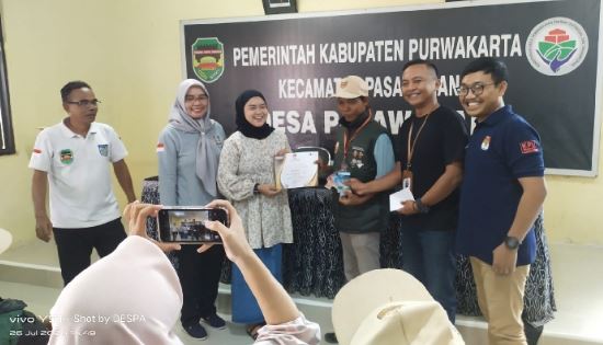 KPU Purwakarta Bagikan Honor dan Piagam Penghargaan Pantarlih