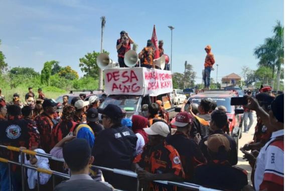 Pemuda Pancasila dan Masyarakat Lakukan Unjuk Rasa Ke PT Meiloon