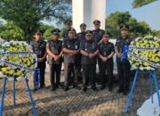 HUT Pengayoman ke-79, Lapas Kelas IIA Subang Lakukan Ziarah dan Tabur Bunga di Makam Pahlawan Cidongkol