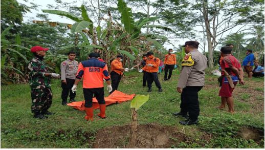 Penemuan Mayat Pria Tanpa Identitas di Sungai Cijamber