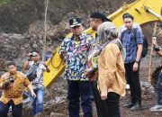 Sekretaris Daerah Sekda Provinsi Jawa Barat Herman Suryatman didampingi Pj Bupati Subang Imran melaksanakan peninjauan langsung ke area Penambangan Ilegal di Kecamatan Kasomalang Kabupaten Subang