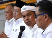 Revolusi Pendidikan Jawa Barat 2025 : Dedi Mulyadi Tegaskan SPMB 2025 Harus Bebas Kegaduhan 9 Revolusi Pendidikan Jawa Barat 2025 : Dedi Mulyadi Tegaskan SPMB 2025 Harus Bebas Kegaduhan