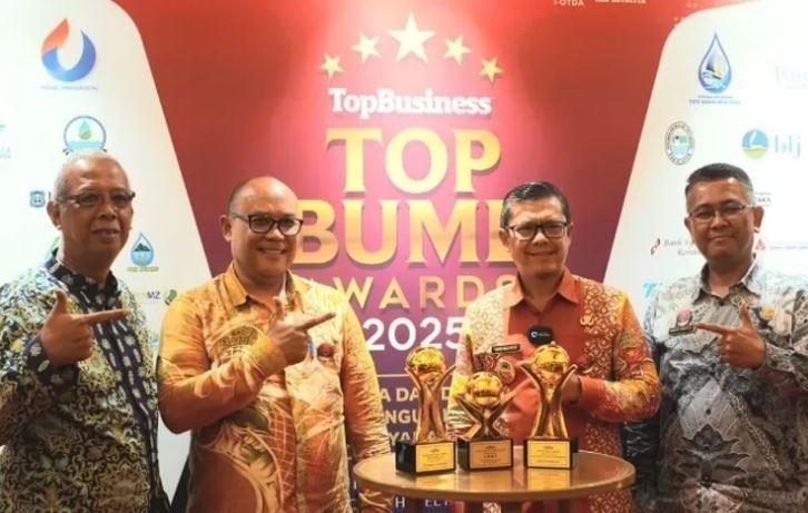 Kang Akur dan BPR Subang Borong Penghargaan di Top BUMD Award Tahun 2025