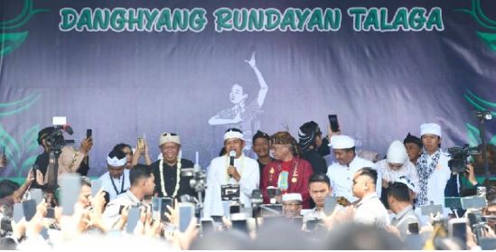 Kang Dedi Kukuhkan Dewan Adat Budaya Danghyang Rundayan Talaga Majalengka