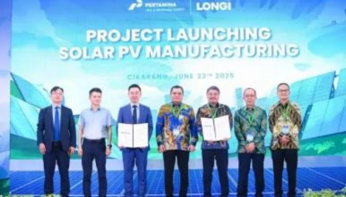 Dukung Transisi Energi Nasional, Pertamina Gandeng LONGi Bangun Pabrik Panel Surya Raksasa di Bekasi