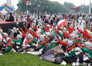 Aksi Damai dan Konser Amal Warnai Pagi Subang, Warga Tunjukkan Dukungan untuk Palestina 4 Aksi Damai dan Konser Amal Warnai Pagi Subang, Warga Tunjukkan Dukungan untuk Palestina