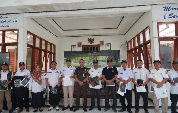 Kejati Jabar Berikan Edukasi Hukum di Cililin