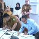 16 Bupati Subang Reynaldy Putra Andita BR S.IP saat melakukan penandatanganan Kesepakatan Bersama dan Perjanjian Kerja Sama antara Pemkab Subang