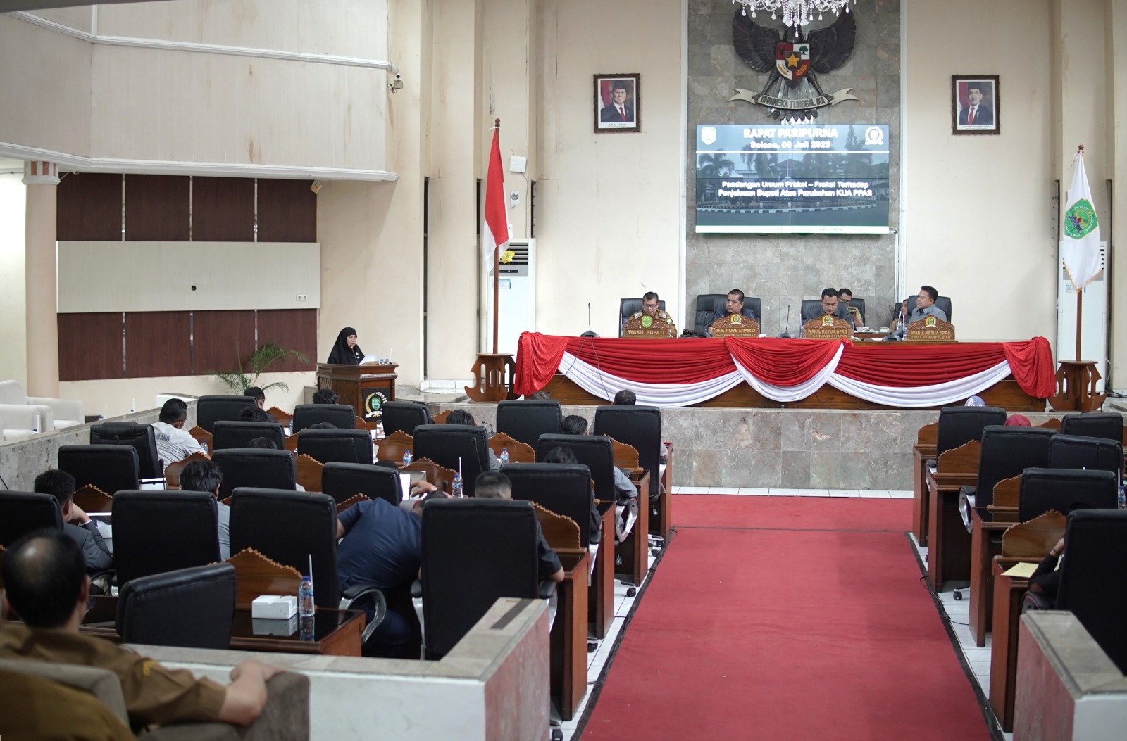 22 rapat pandangan umum fraksi fraksi terhadap penjelasan Bupati mengenai Perubahan KUA PPAS