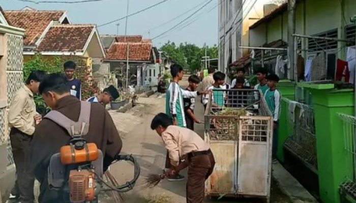 Gebyar Kebersihan Warnai Pembukaan HUT ke-38 Kecamatan Compreng