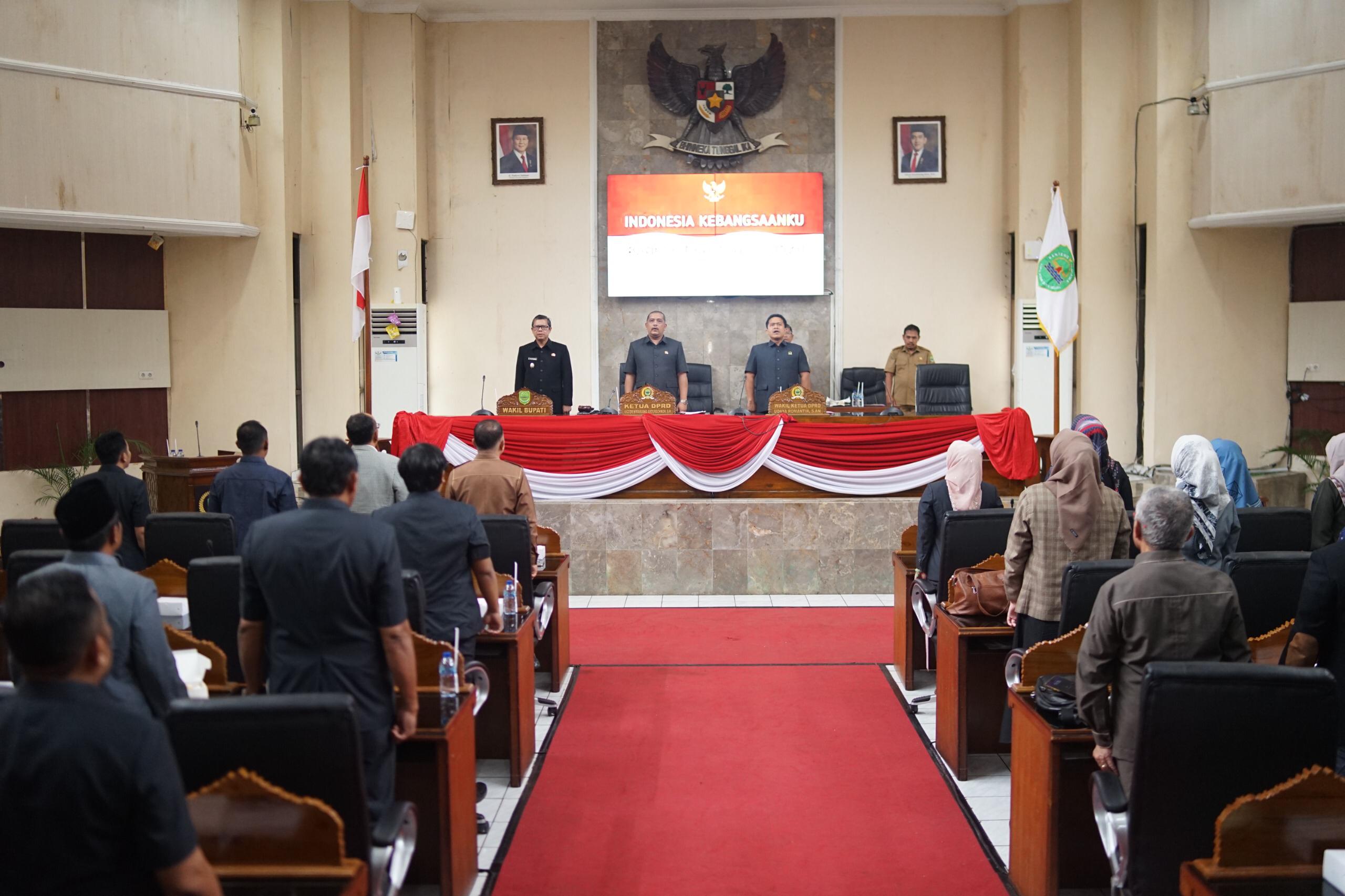 79 Pemerintah Kabupaten Subang resmi menyampaikan Nota Pengantar Raperda Perubahan APBD 2025 dalam Rapat Paripurna DPRD Subang