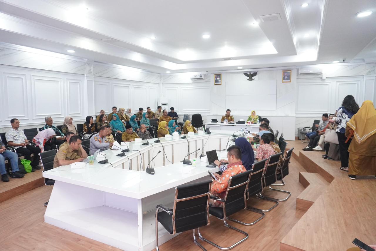 81 Kegiatan Pembukaan Pembinaan Terpadu dan Tematik Tim Kabupaten Kota Sehat KKS yang digelar di Ruang Rapat Bupati 2