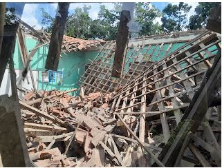 SDN Maulana Yusup Roboh DPRD Subang Minta Disdik Evaluasi Infrastruktur Sekolah