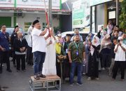 Umrah Akbar Berangkatkan 367 Jamaah dari Subang, Kang Rey: Ini Perjalanan Spiritual yang Istimewa 12 Umrah Akbar Berangkatkan 367 Jamaah dari Subang, Kang Rey: Ini Perjalanan Spiritual yang Istimewa
