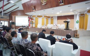 11 Sekretaris Daerah Kabupaten Subang H. Asep Nuroni membuka secara resmi kegiatan Sosialisasi Program Jaminan Kesehatan Nasional JKN di Aula Pemda Subang