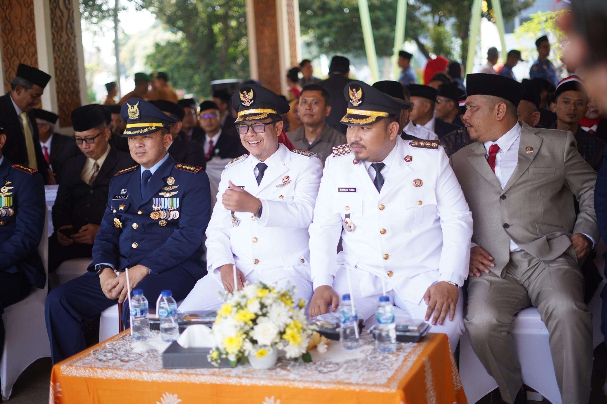 29 Bupati Subang Reynaldy Putra Andita Budi Raemi memaparkan berbagai capaian pembangunan yang telah dicapai pemerintahannya