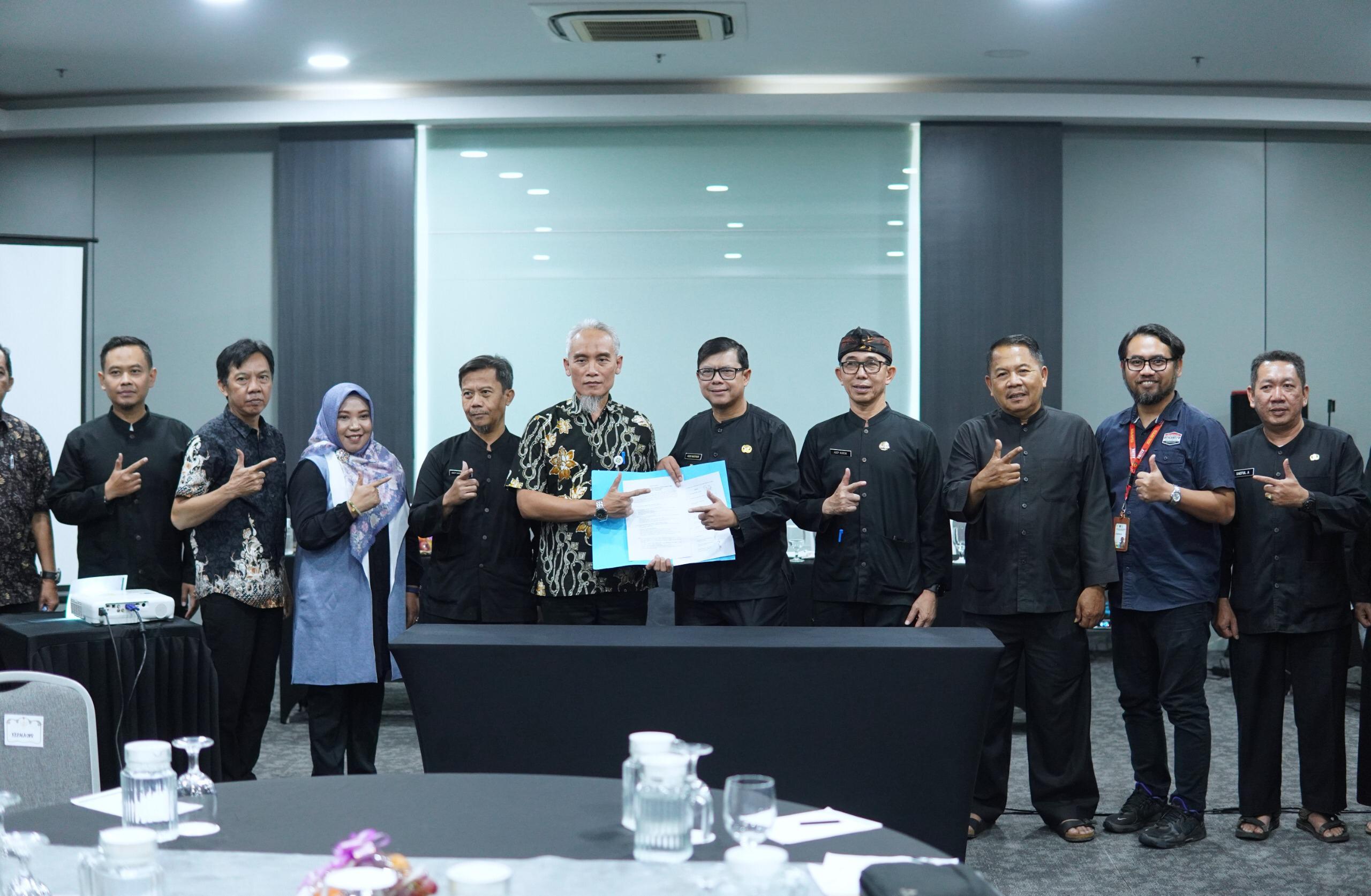 34 Wakil Bupati Subang H. Agus Masykur Rosyadi memimpin Forum Komunikasi Pemangku Kepentingan JKN KIS Tingkat Kabupaten Subang