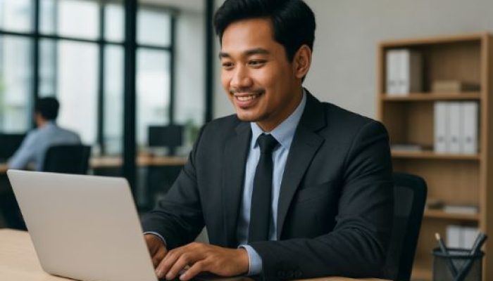 6 Strategi  Agar Dapat Bertahan di Dunia Kerja dan Cepat Naik Jabatan