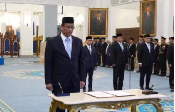 Gantikan Sri Mulyani Purbaya Yudhi Resmi Dilantik jadi Menkeu Baru