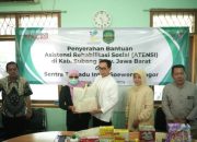 Sekda Subang Salurkan Bantuan ATENSI dari Kemensos, 141 Paket Diserahkan untuk Masyarakat 25 Sekda Subang Salurkan Bantuan ATENSI dari Kemensos, 141 Paket Diserahkan untuk Masyarakat