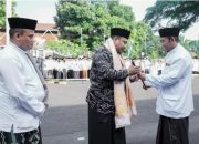 Bupati Subang Dikukuhkan Sebagai Panglima Santri, HSN 2025 Jadi Momentum Santri Adaptif dan Inovatif 9 Bupati Subang Dikukuhkan Sebagai Panglima Santri HSN 2025 Jadi Momentum Santri Adaptif dan Inovatif