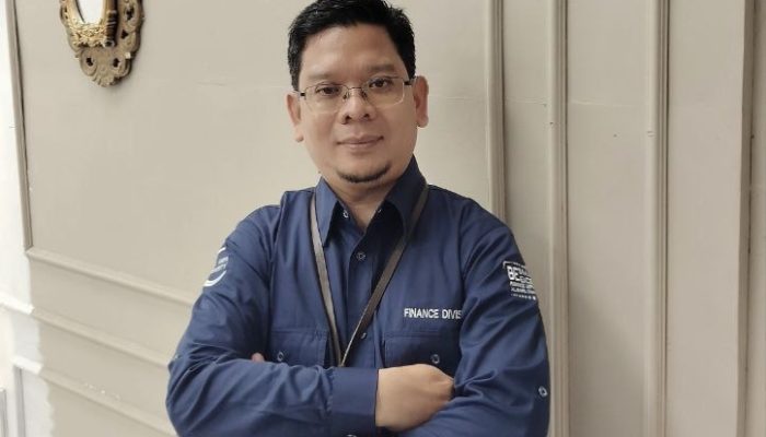 Sharia Governance in Islamic Financial Institutions : Relevansi dalam Pengelolaan Keuangan Syariah di Sekolah Islam