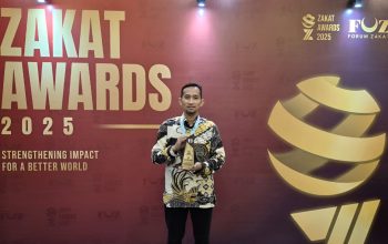 LAZ Assyifa Peduli Raih Gold Award Zakat Award 2025 untuk Optimalisasi Fundraising Berbasis Pesantren 3 LAZ Assyifa Peduli Raih Penghargaan Zakat Award 2025