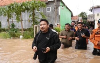 Tinjau Banjir Legonkulon, Bupati Subang Desak BBWS Segera Perkuat Tanggul Kali Cipunagara 3 Tinjau Banjir Legonkulon Bupati Subang Desak BBWS Segera Perkuat Tanggul Kali Cipunagara
